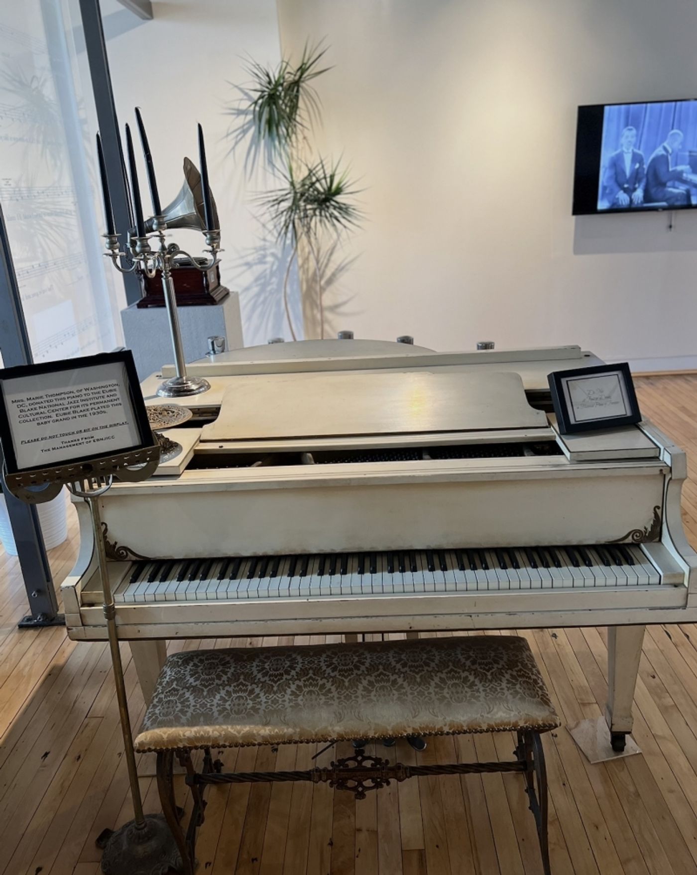 10 Inspiring Pieces of Theatre History I Saw Up Close And In Person This Summer—And How You Can Too!  Image