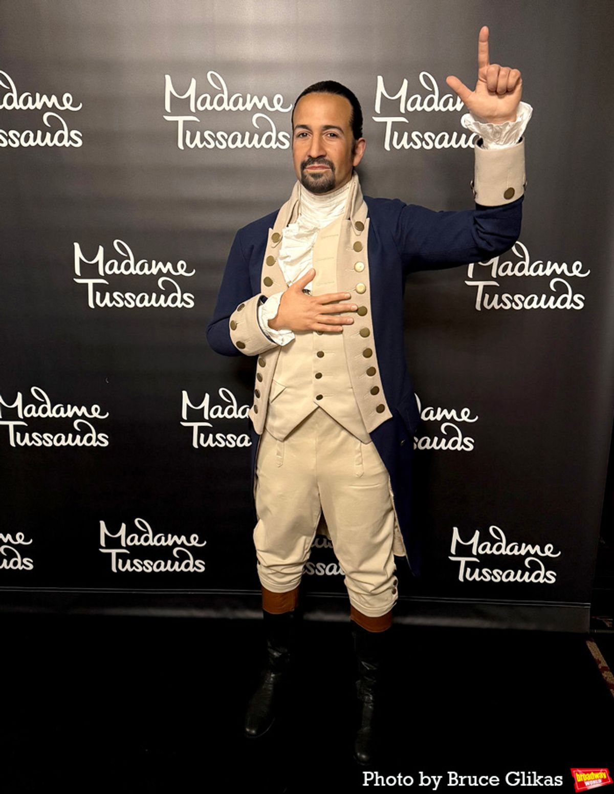 Pose with Lin-Manuel Miranda's Wax Figure at The Richard Rogers Theatre at Photos: Lin-Manuel Miranda Poses With His New Wax Figure