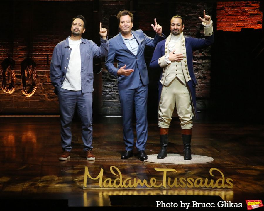 Photos: Lin-Manuel Miranda Poses With His New Wax Figure  Image