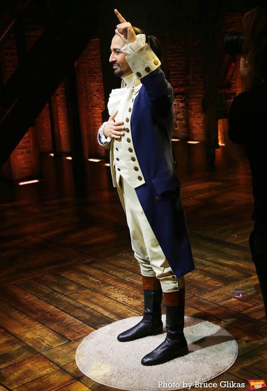 Photos: Lin-Manuel Miranda Poses With His New Wax Figure  Image
