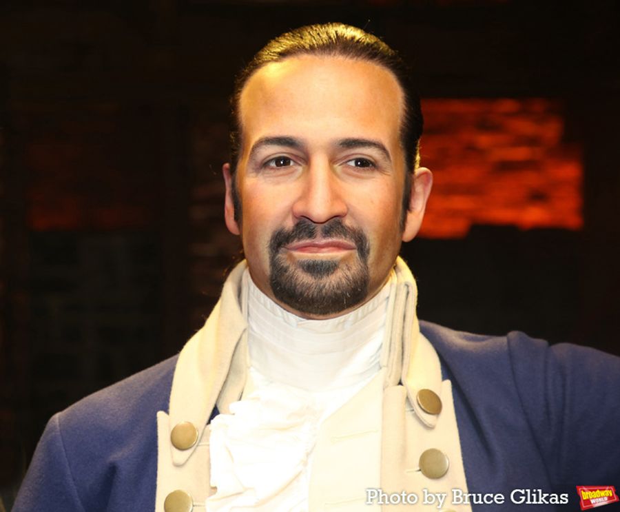 Photos: Lin-Manuel Miranda Poses With His New Wax Figure  Image