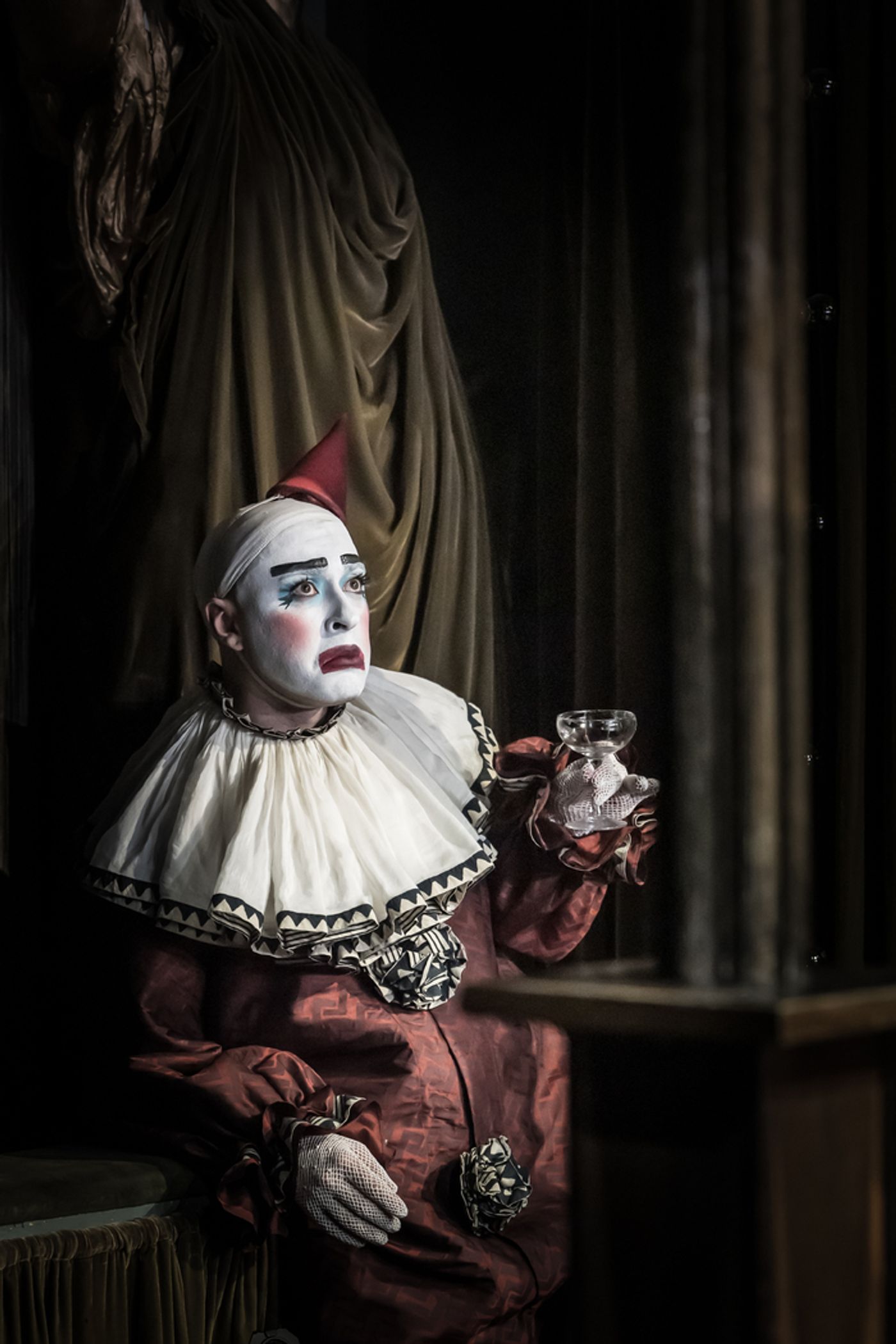 Photos: Hannah Dodd and Rob Madge in a New Look at CABARET at the Kit Kat Club  Image