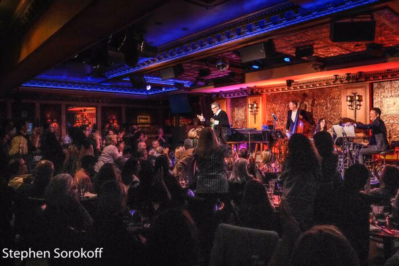 Review: ISAAC MIZRAHI SURVIVES DEMOCRACY at 54 Below: Lovable, Bawdy, & Honest  Image