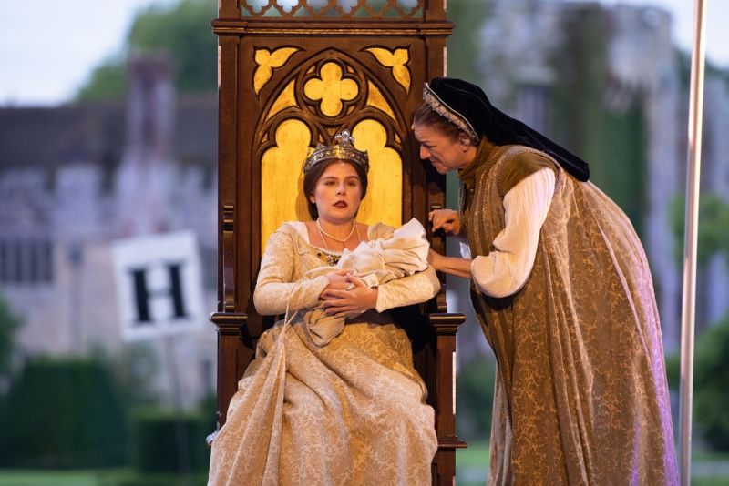 Review: ANNE BOLEYN: THE MUSICAL, Hever Castle Image