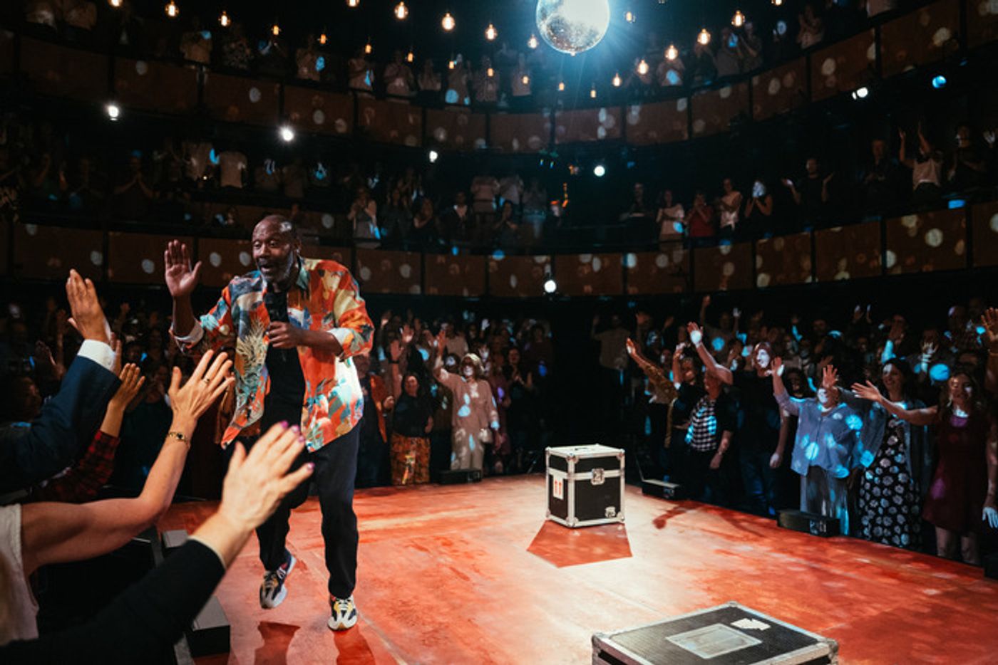 Photos: Lenny Henry in EVERY BRILLIANT THING @sohoplace  Image