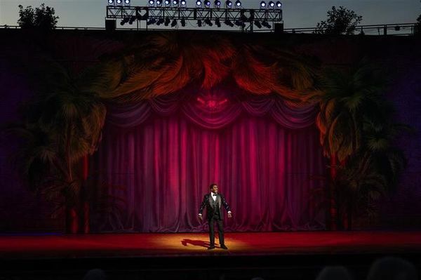 Norm Lewis  Photo