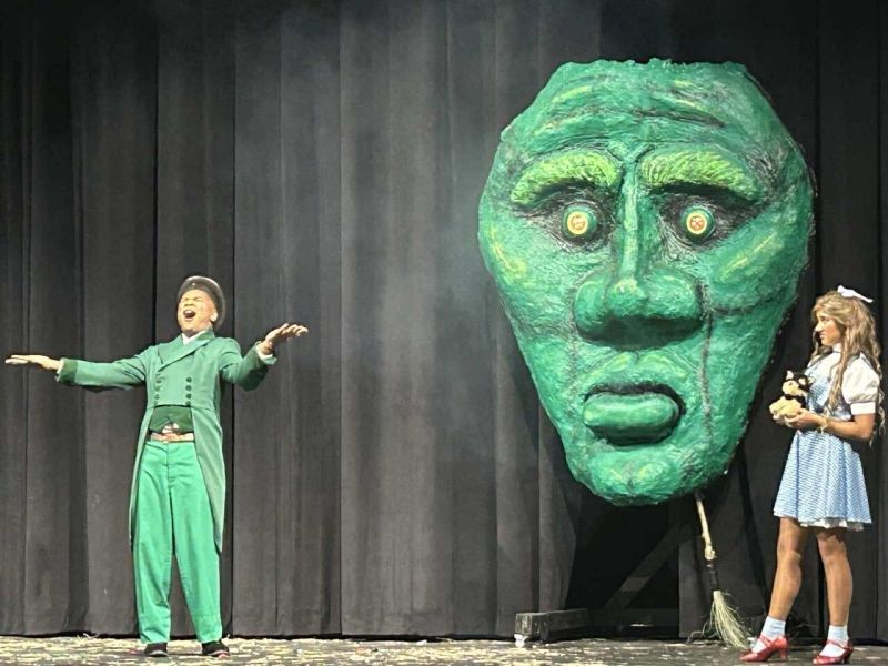 Review: THE WIZARD OF OZ at Studio 42 & Co in Manila Review: THE WIZARD OF OZ at Studio 42 & Co in Manila Image