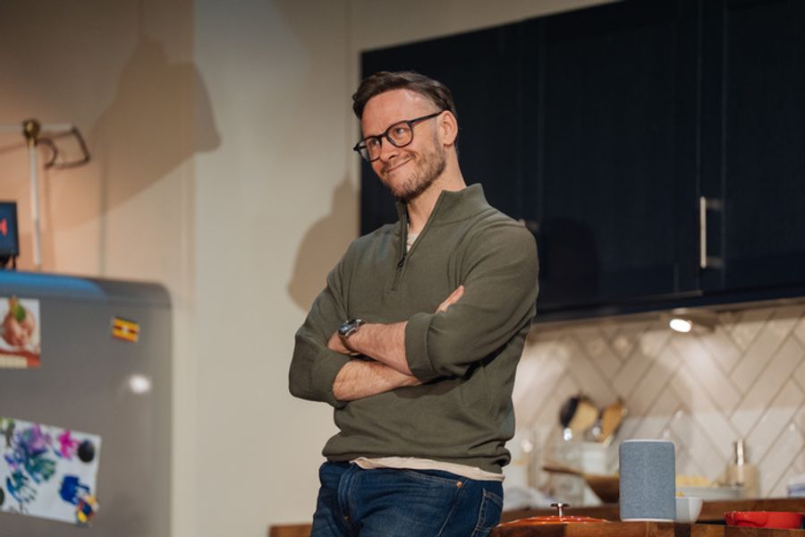 Photos: First Look at 2:22 - A GHOST STORY New UK Tour Cast Image