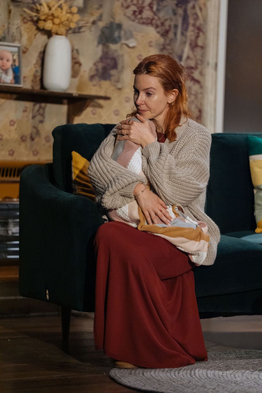 Photos: First Look at 2:22 - A GHOST STORY New UK Tour Cast Image