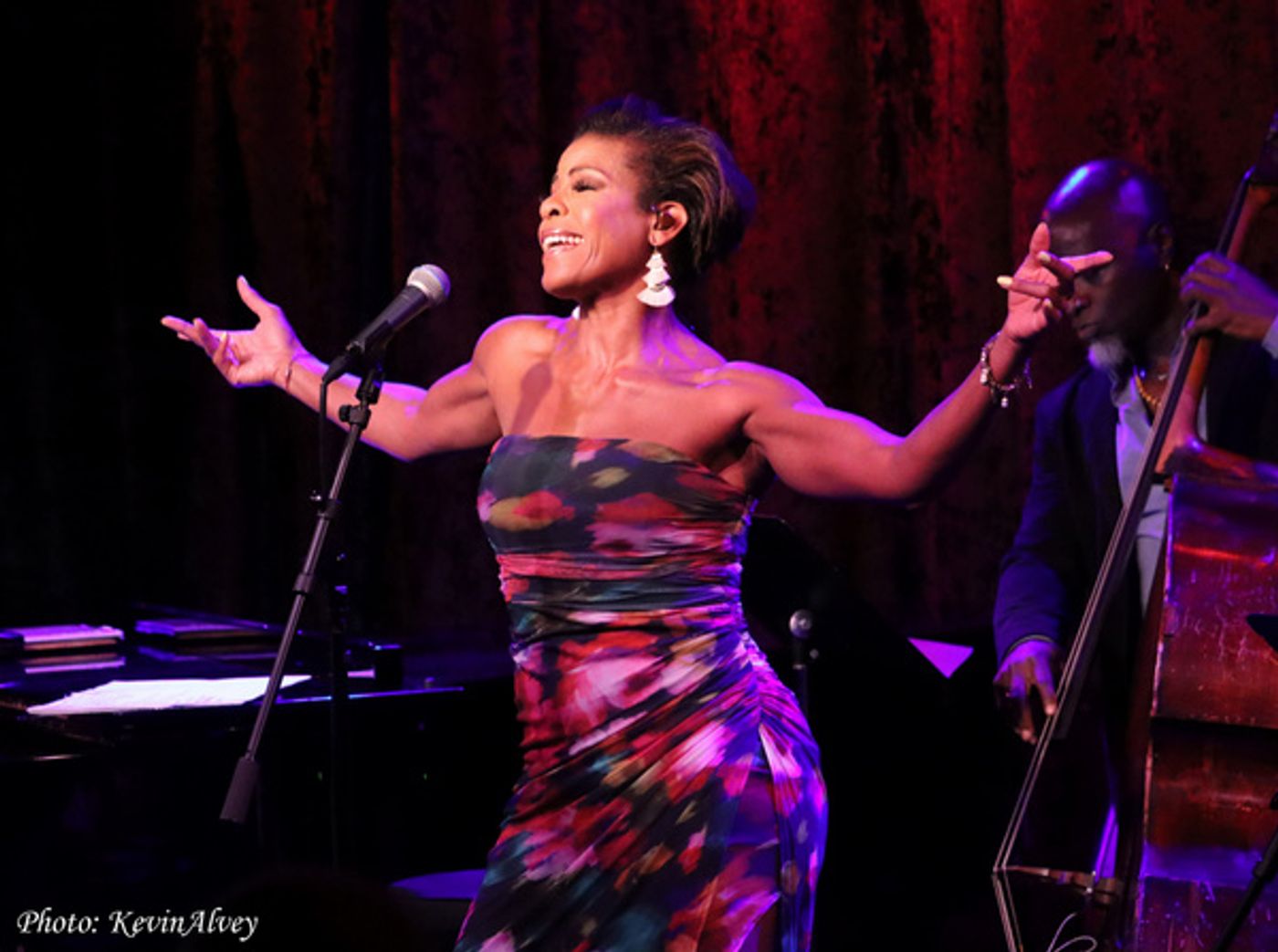 Photos: Nicole Henry Performs at Birdland  Image