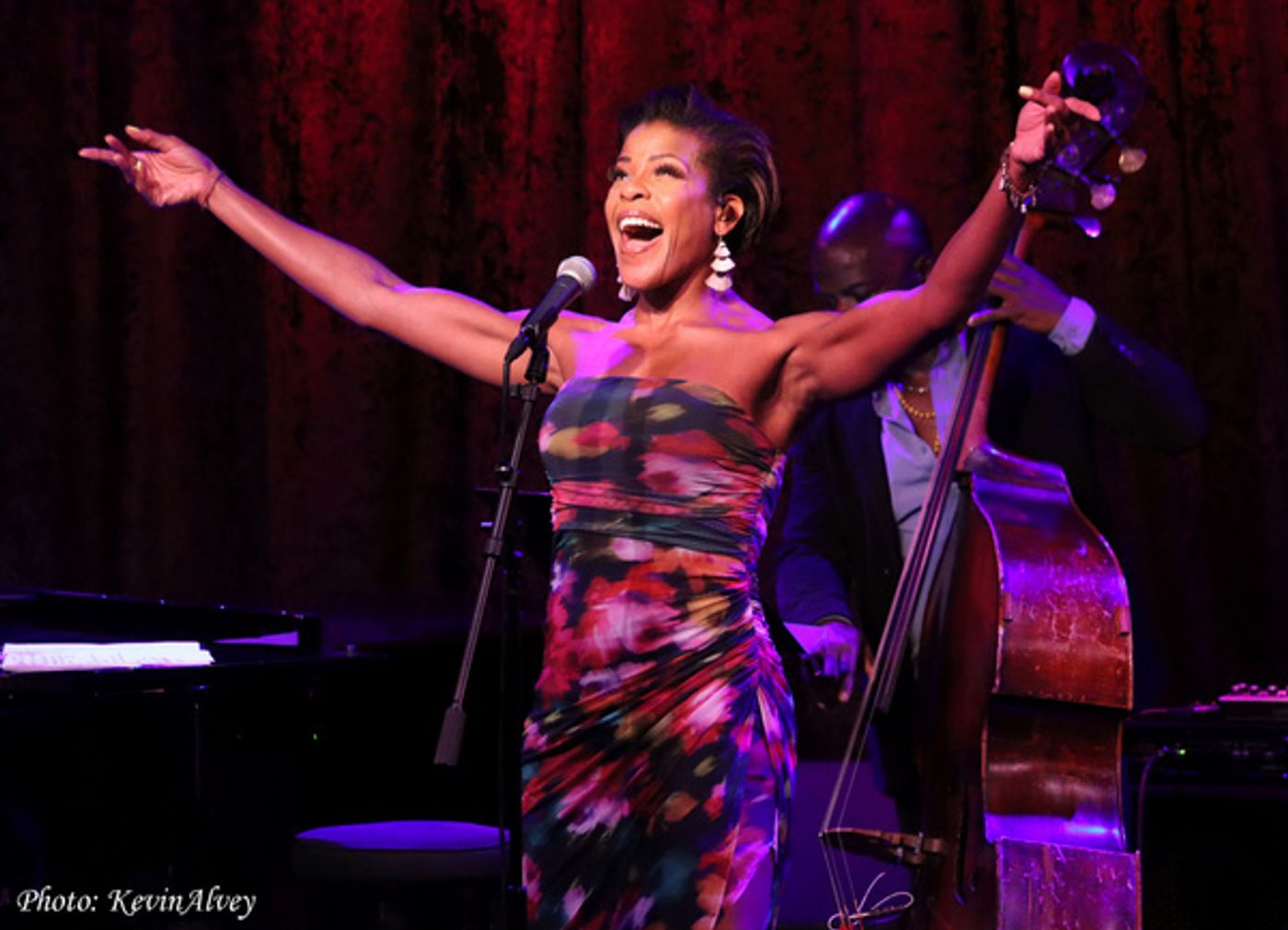 Photos: Nicole Henry Performs at Birdland  Image