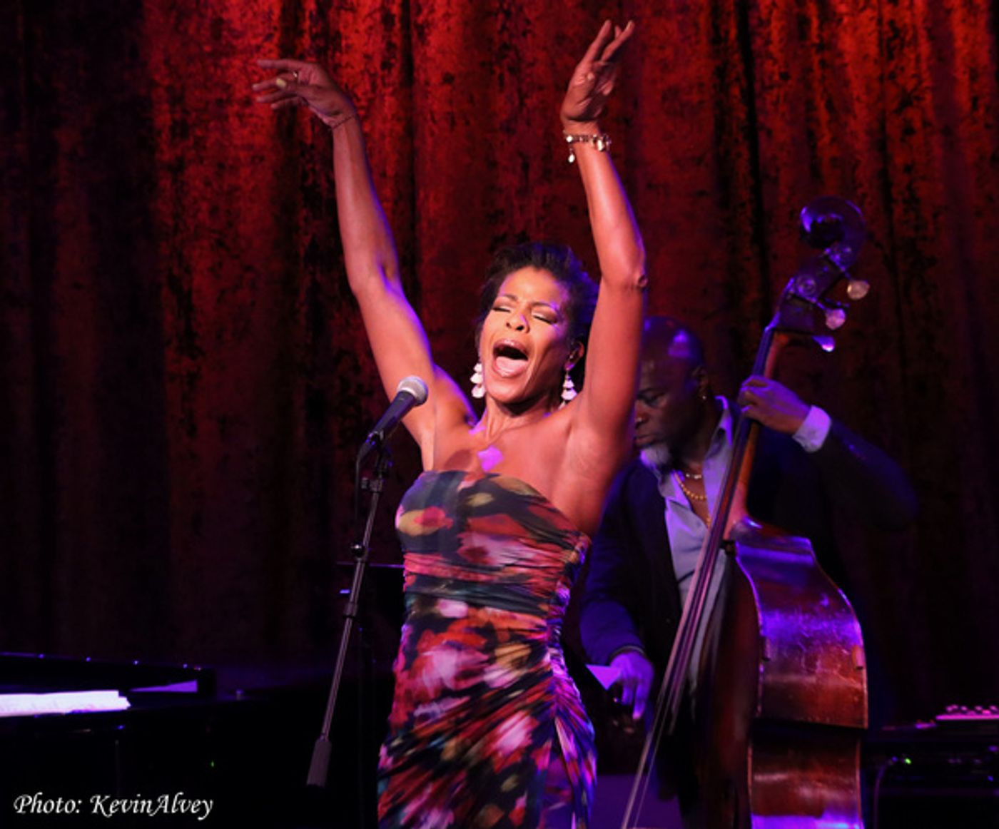 Photos: Nicole Henry Performs at Birdland  Image