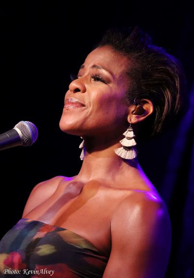 Nicole Henry Photo