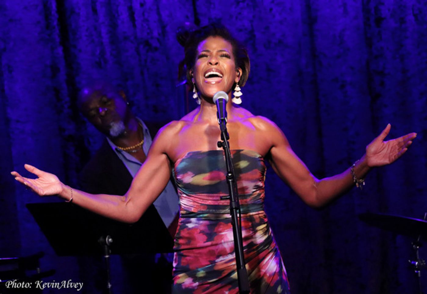 Photos: Nicole Henry Performs at Birdland  Image