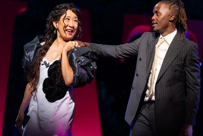 Sandra Oh and Junior Nyong'o Photo