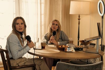 Kristen Bell, Justine Lupe  Photo