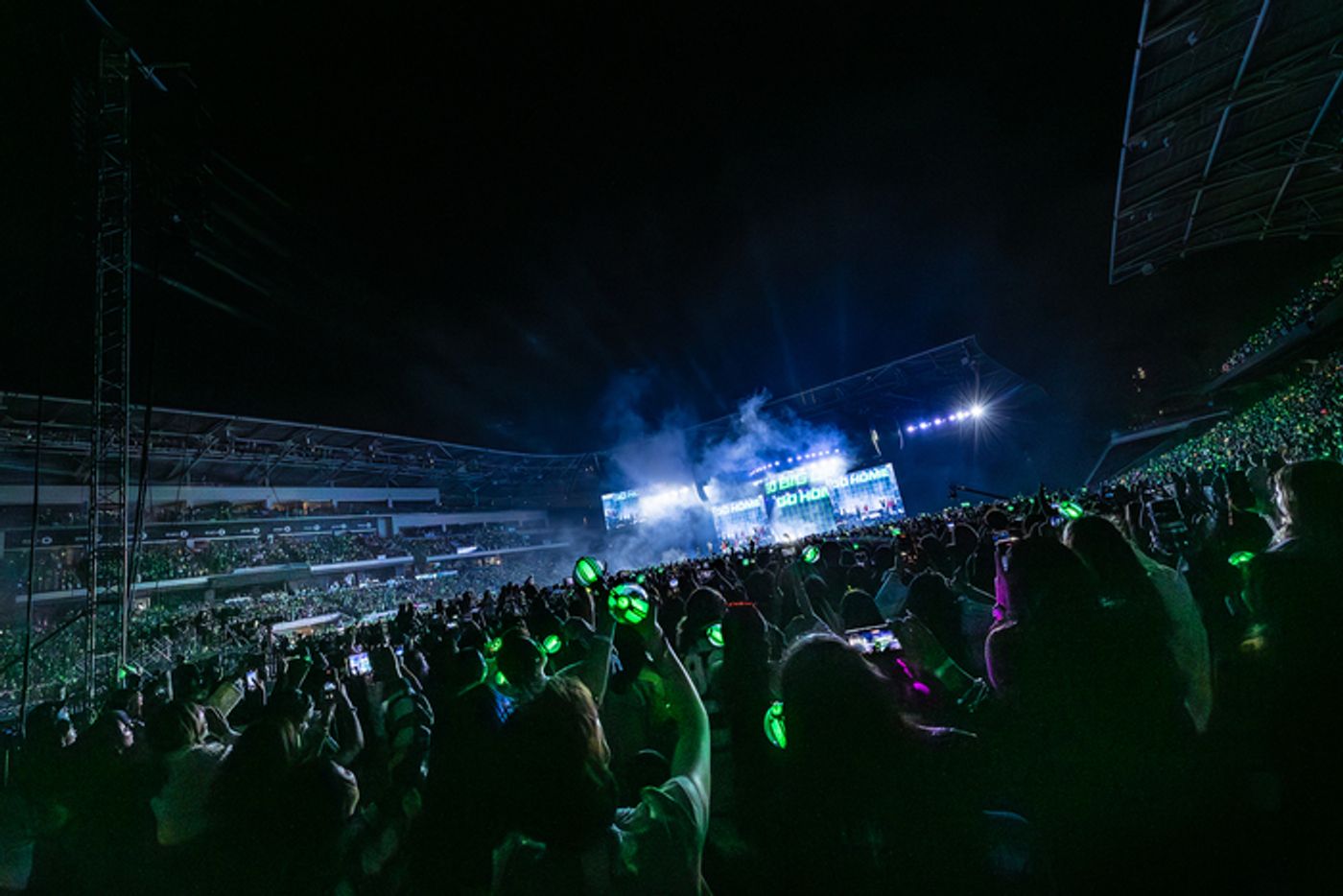 Photos: Inside ENHYPEN's WALK THE LINE U.S. Tour Finale in Los Angeles  Image