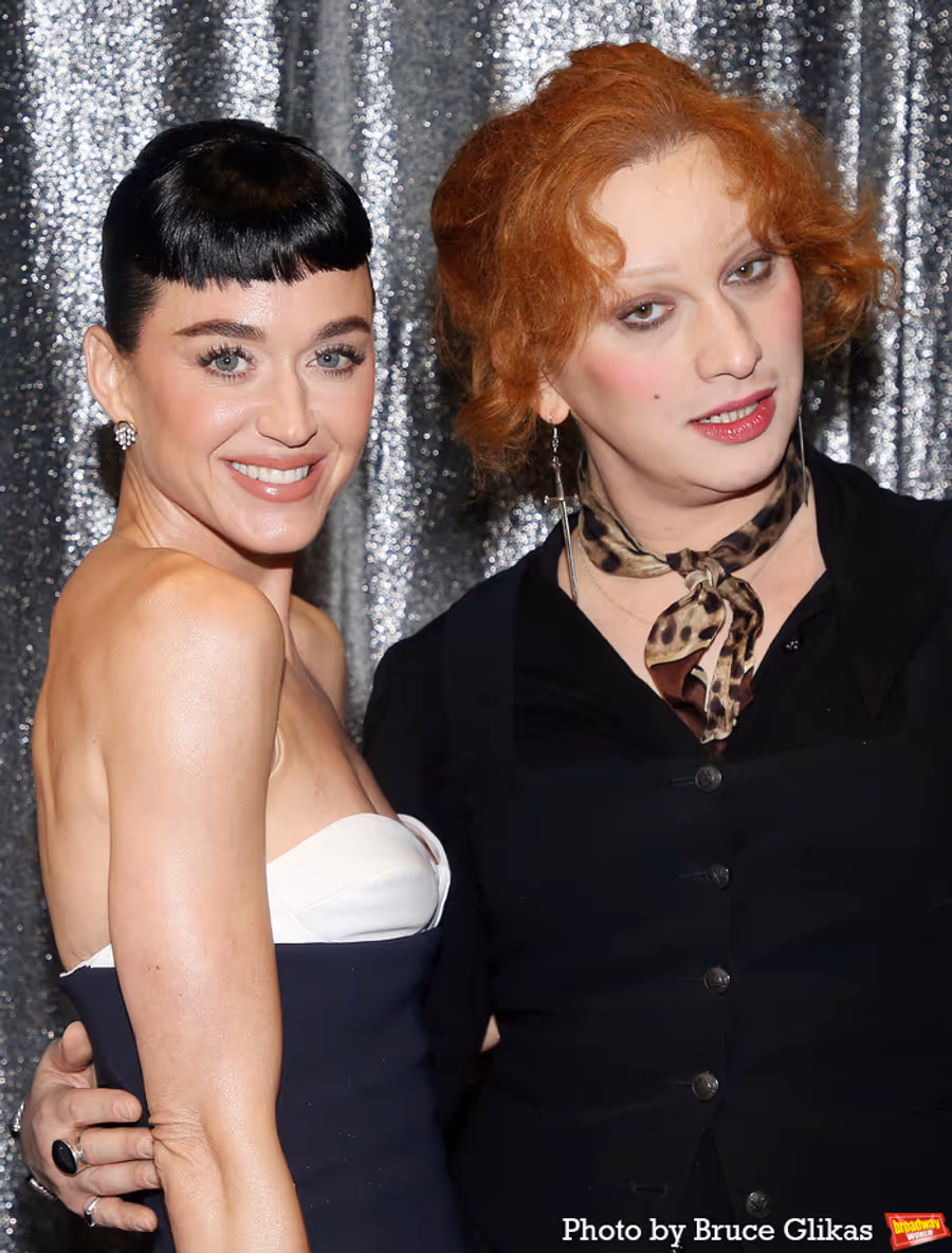 Photos: Katy Perry Visits the OH, MARY! Cast Backstage Image