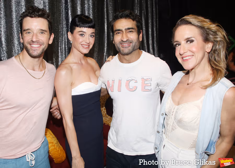 Photos: Katy Perry Visits the OH, MARY! Cast Backstage Image