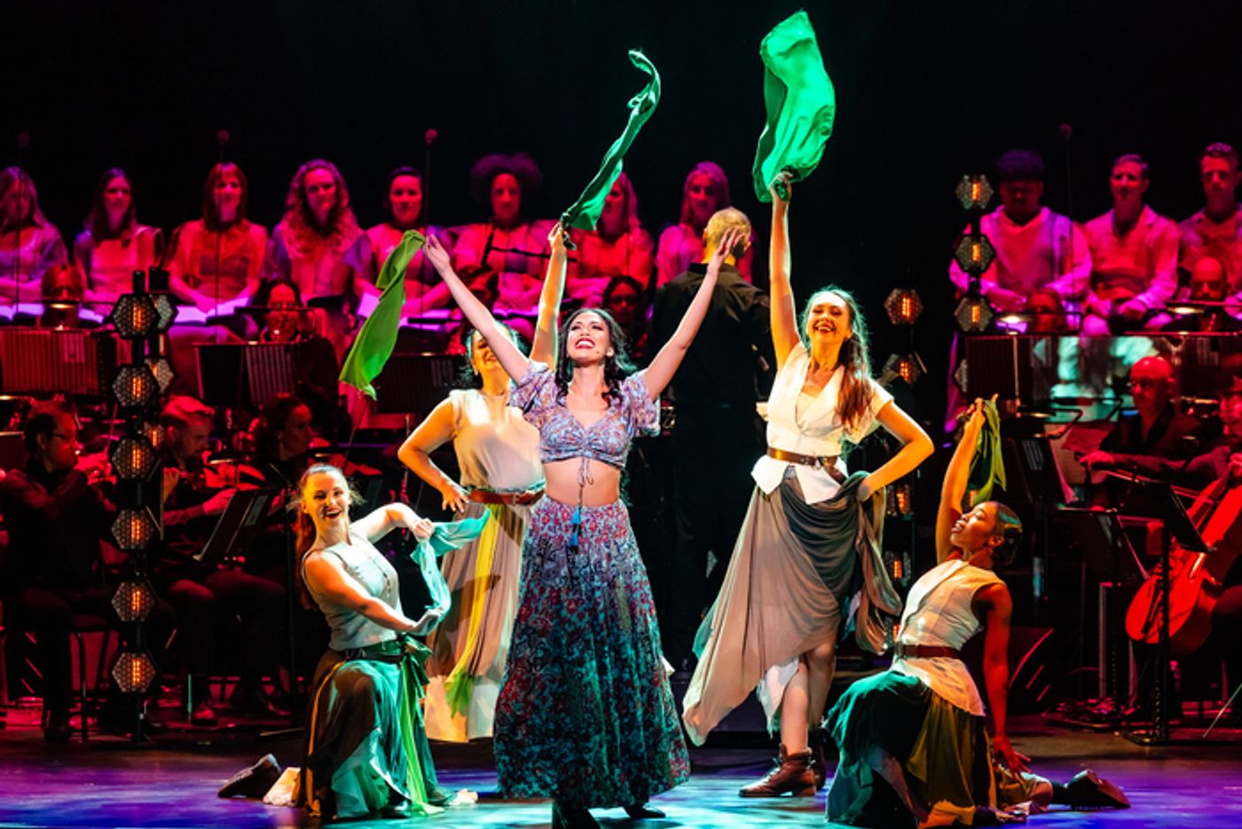 Photos: THE HUNCHBACK OF NOTRE DAME in Concert  Image