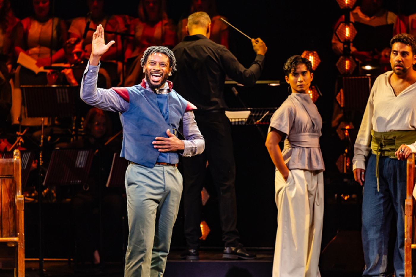 Photos: THE HUNCHBACK OF NOTRE DAME in Concert  Image