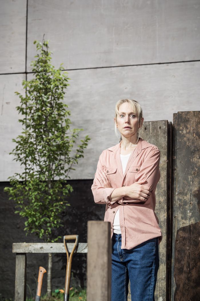 Photos: Mike Bartlett’s JUNIPER BLOOD at Donmar Warehouse — photo 4 of 17