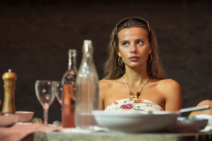 Photos: Mike Bartlett’s JUNIPER BLOOD at Donmar Warehouse — photo 11 of 17