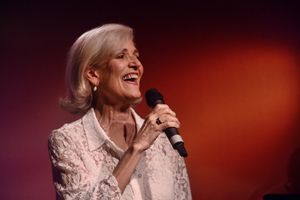 Karen Mason. Photo credit: Maryann Lopinto Photo