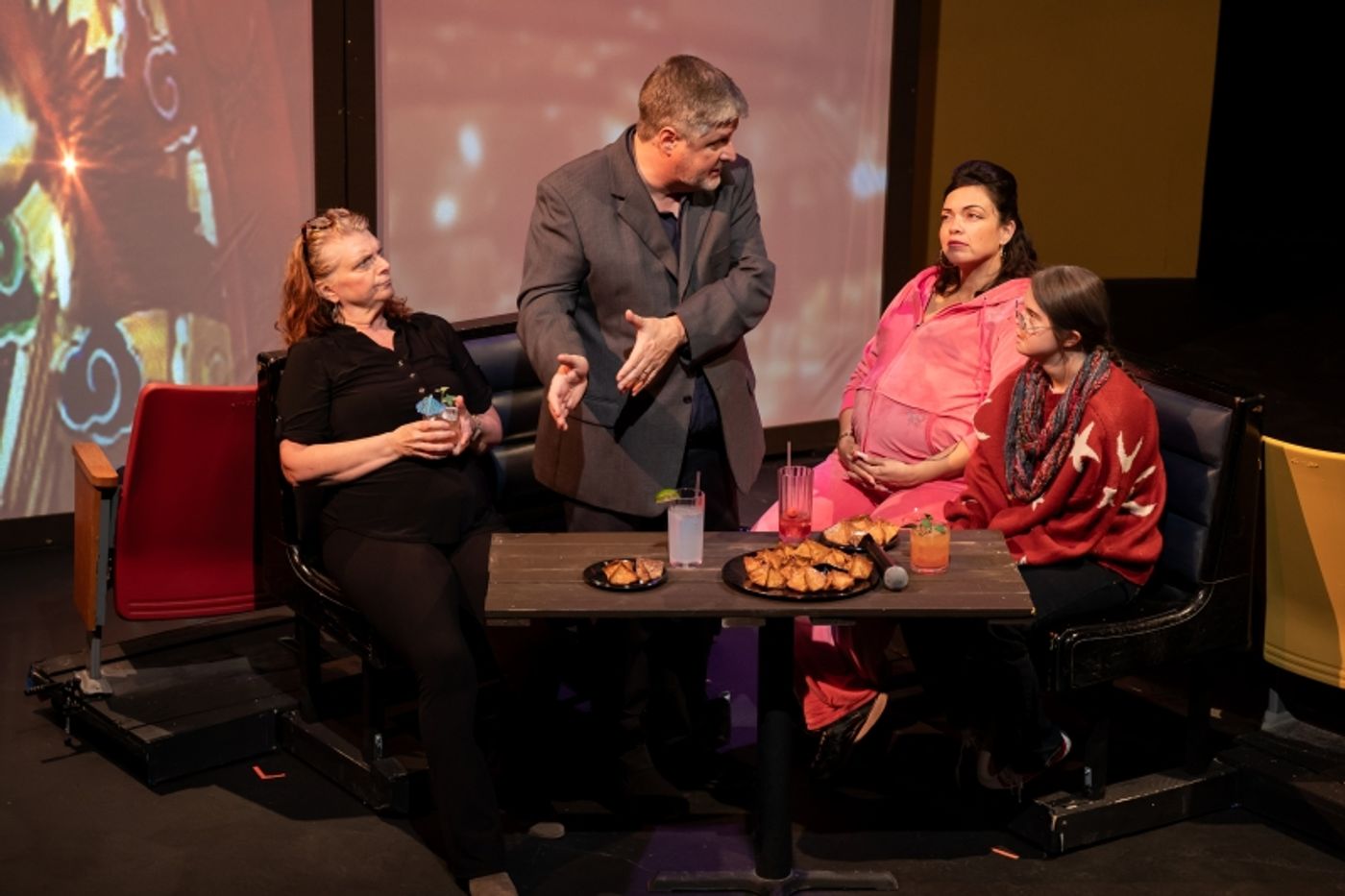 Review: AMY AND THE ORPHANS at Ground Floor Theatre  Image