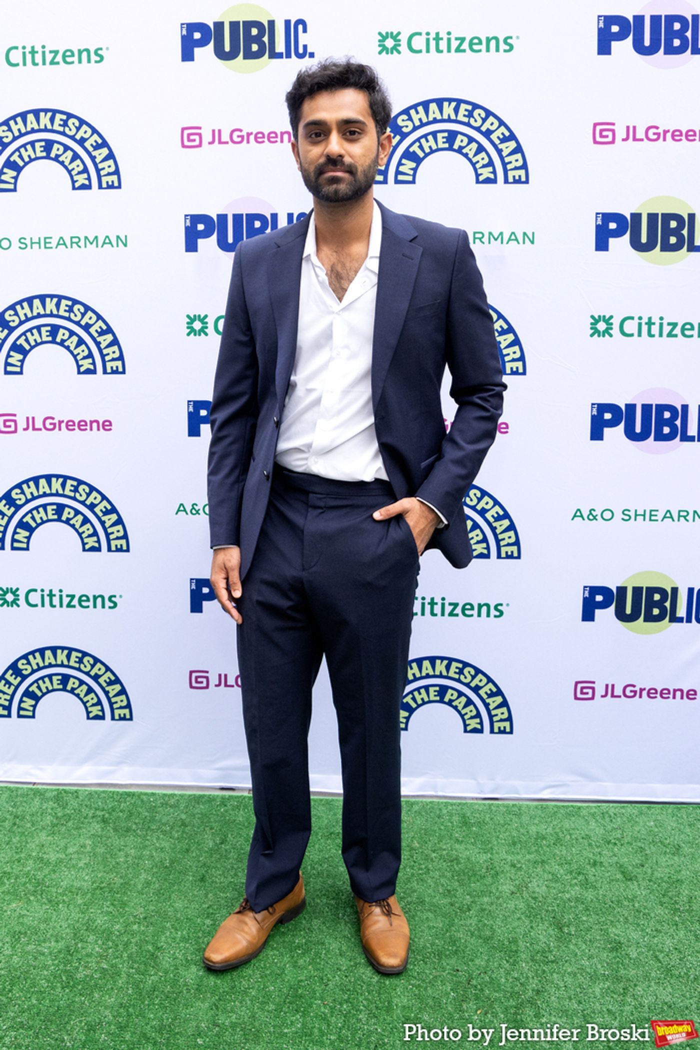 Photos: TWELFTH NIGHT Cast Celebrates Opening Night in the Park  Image