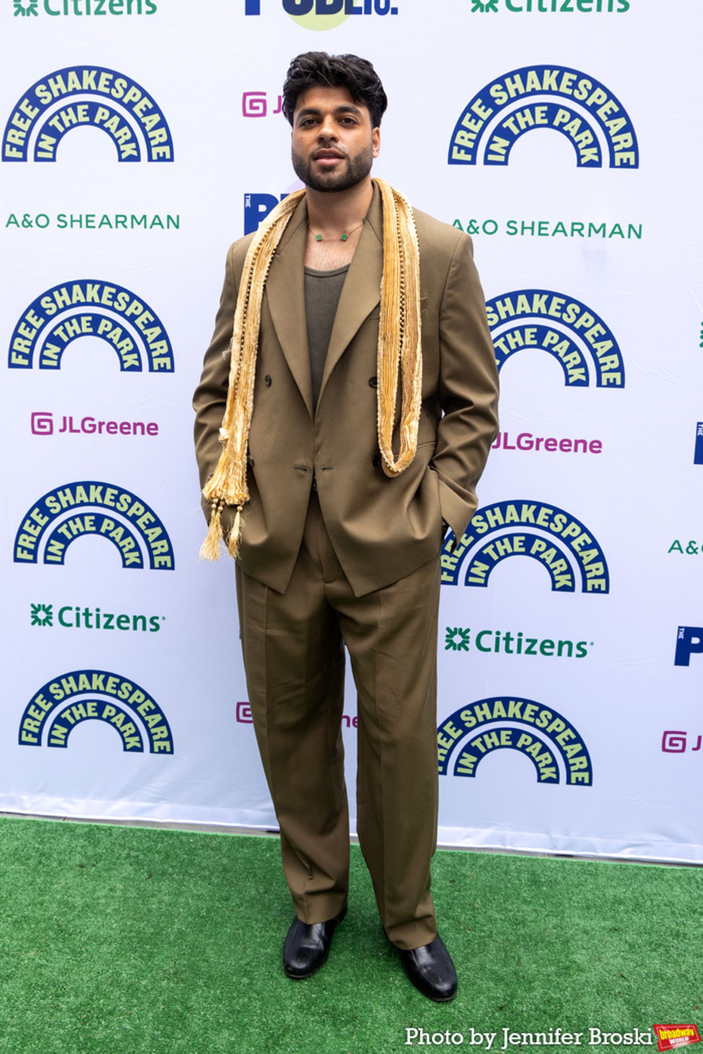 Photos: TWELFTH NIGHT Cast Celebrates Opening Night in the Park  Image