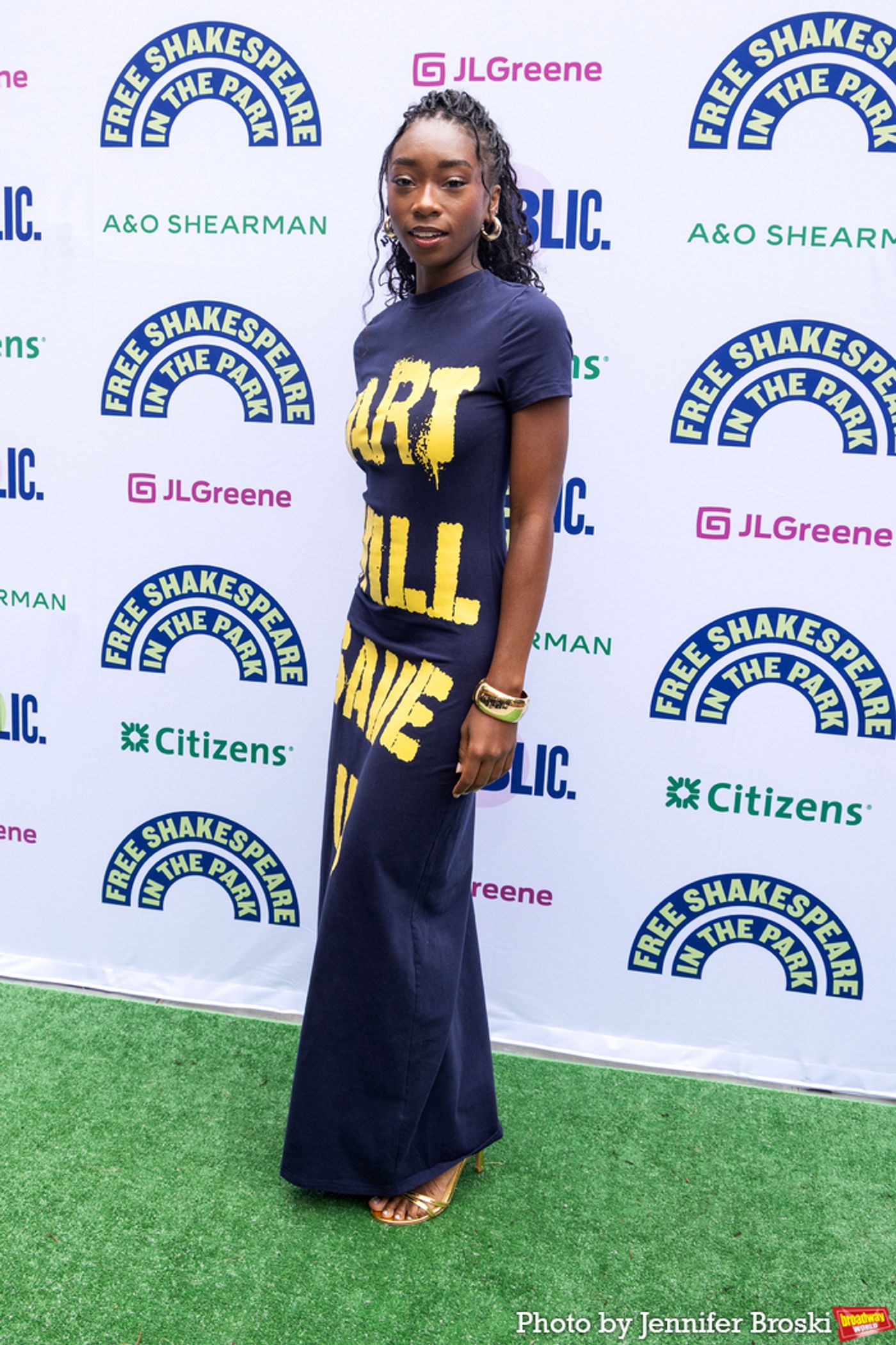 Photos: TWELFTH NIGHT Cast Celebrates Opening Night in the Park  Image