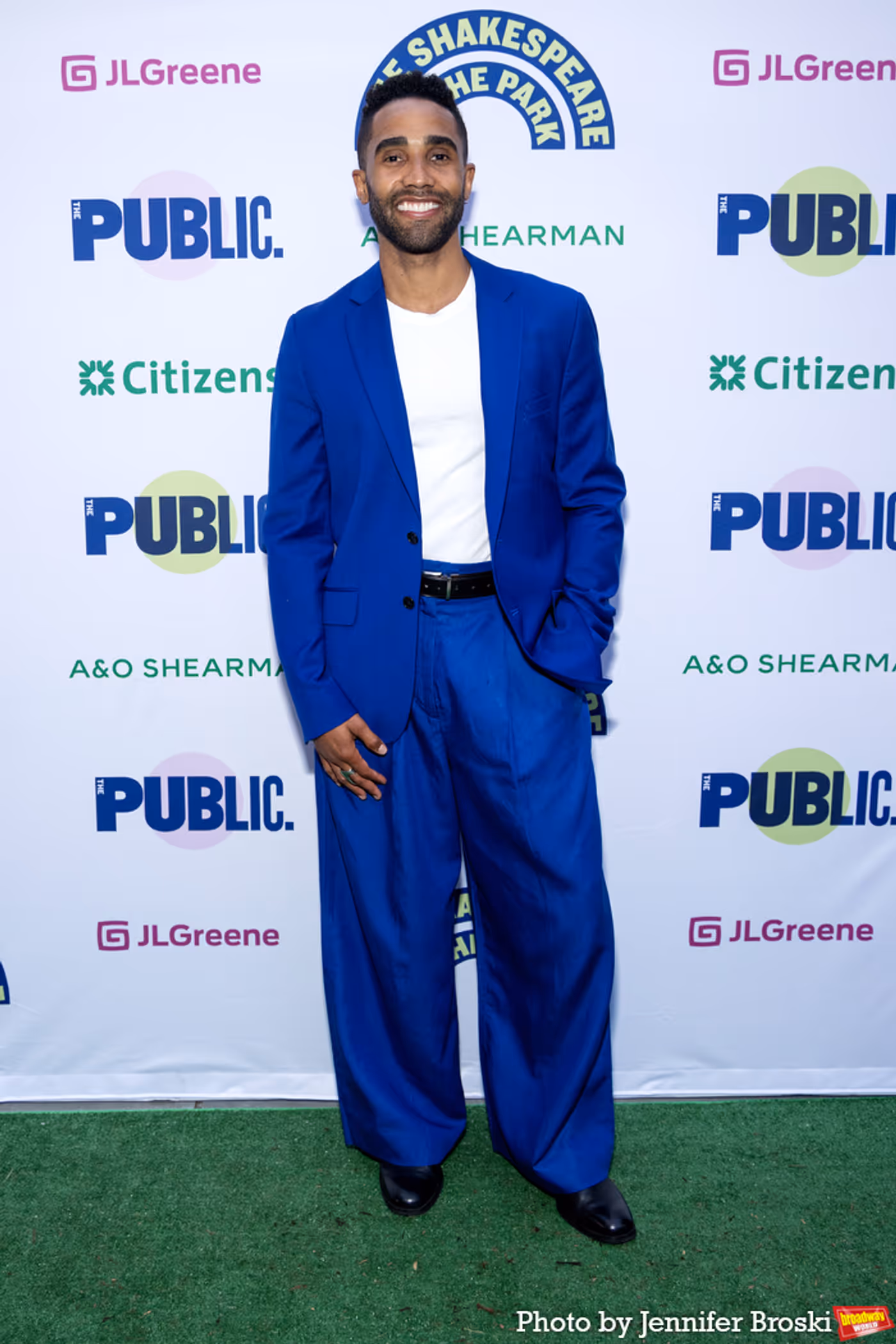 Photos: Stars Walk the Red Carpet for Opening Night of TWELFTH NIGHT  Image