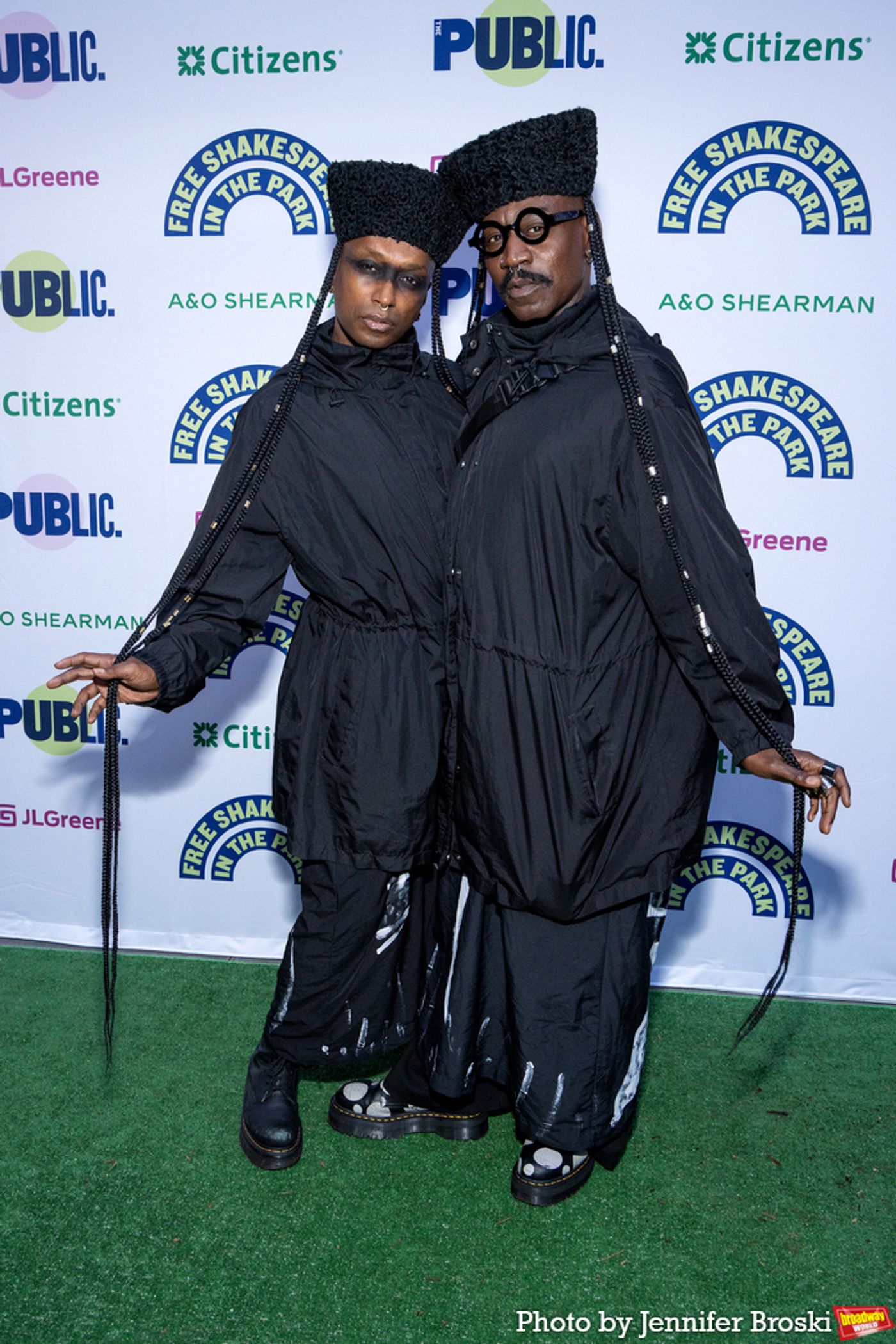 Photos: Stars Walk the Red Carpet for Opening Night of TWELFTH NIGHT  Image