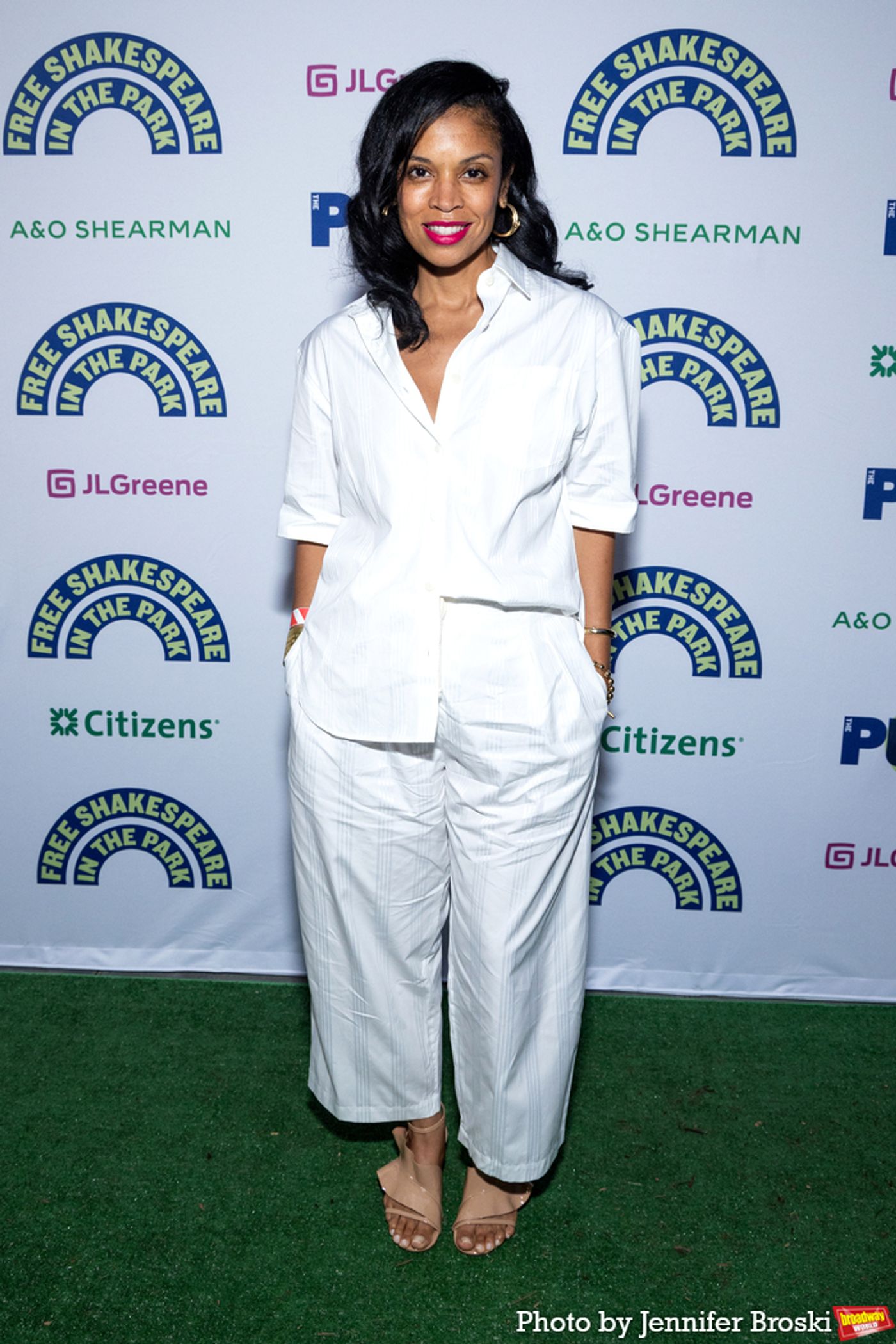 Photos: Stars Walk the Red Carpet for Opening Night of TWELFTH NIGHT  Image