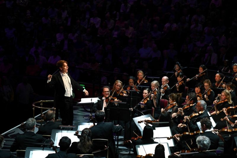 Review: BBC PROMS: MÄKELÄ CONDUCTS MAHLER’S FIFTH, Royal Albert Hall  Image