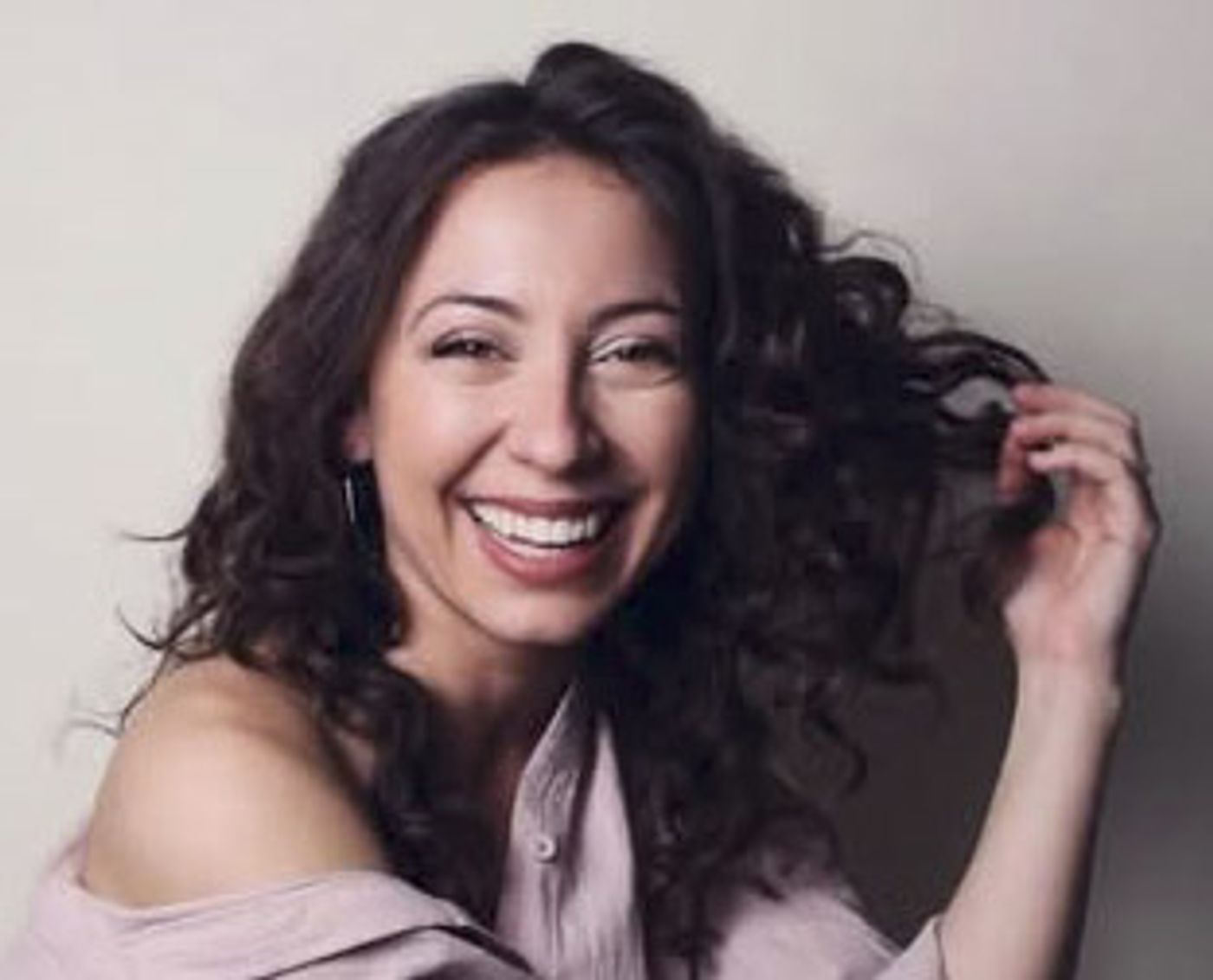 Previews: TELL ME ON A SUNDAY at FreeFall Theatre  Image