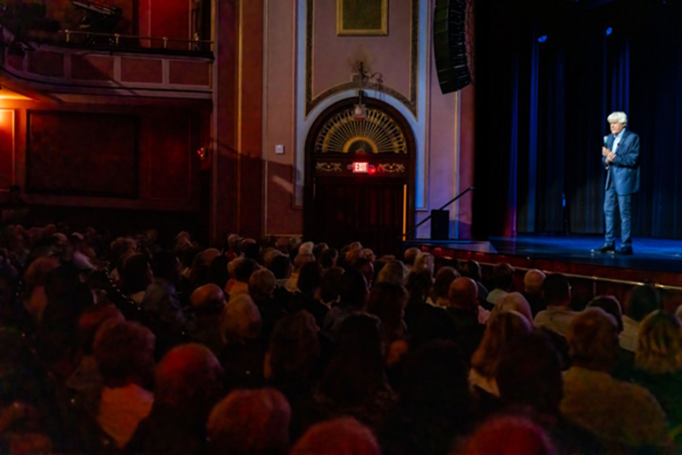 Photos: Jay Leno Arrives at Mount Vernon Arts Consortium  Image
