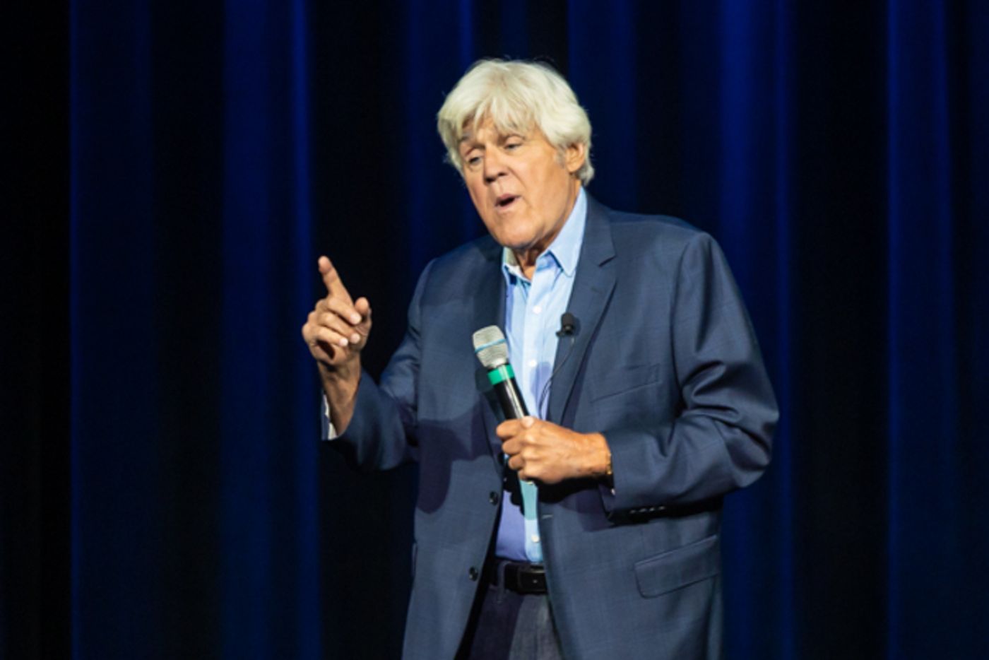 Photos: Jay Leno Arrives at Mount Vernon Arts Consortium  Image