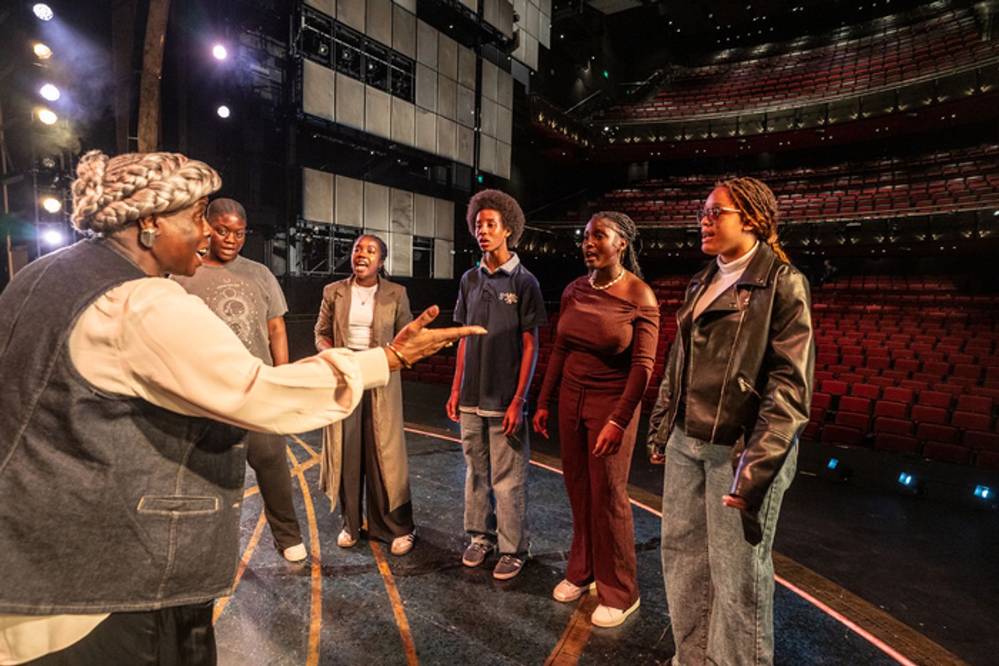 Photos: THE LION THE WITCH, AND THE WARDROBE Meets With Sacred Choir  Image