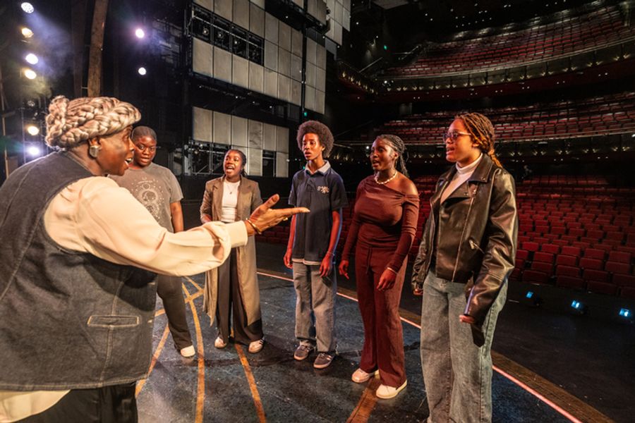 Photos: THE LION THE WITCH, AND THE WARDROBE Meets With Sacred Choir Image