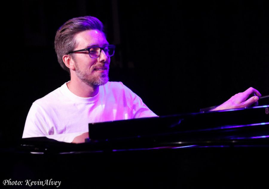 Photos: Frankie Moreno Makes NYC Club Debut At Birdland Image