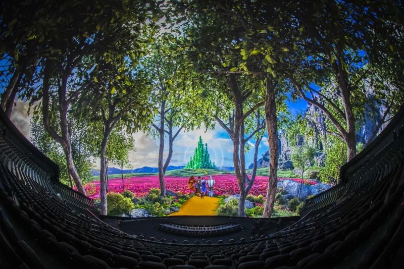 Video/Photos: THE WIZARD OF OZ AT SPHERE Opens in Las Vegas  Image