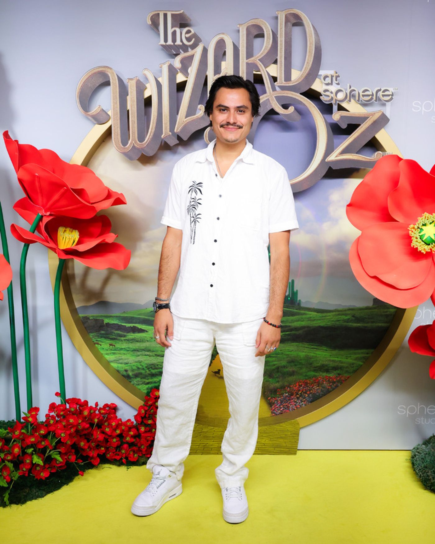 Photos: Lorna Luft, Jessica Vosk, & More Attend THE WIZARD OF OZ AT SPHERE  Image