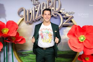 Skylar Astin @ BroadwayWorld Skylar Astin Photo