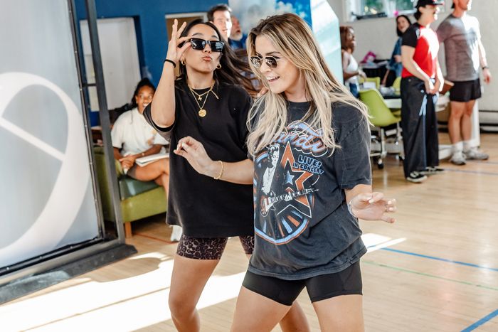 Photos: Lucie Jones and More in Rehearsals for 13 GOING ON 30 — photo 7 of 11
