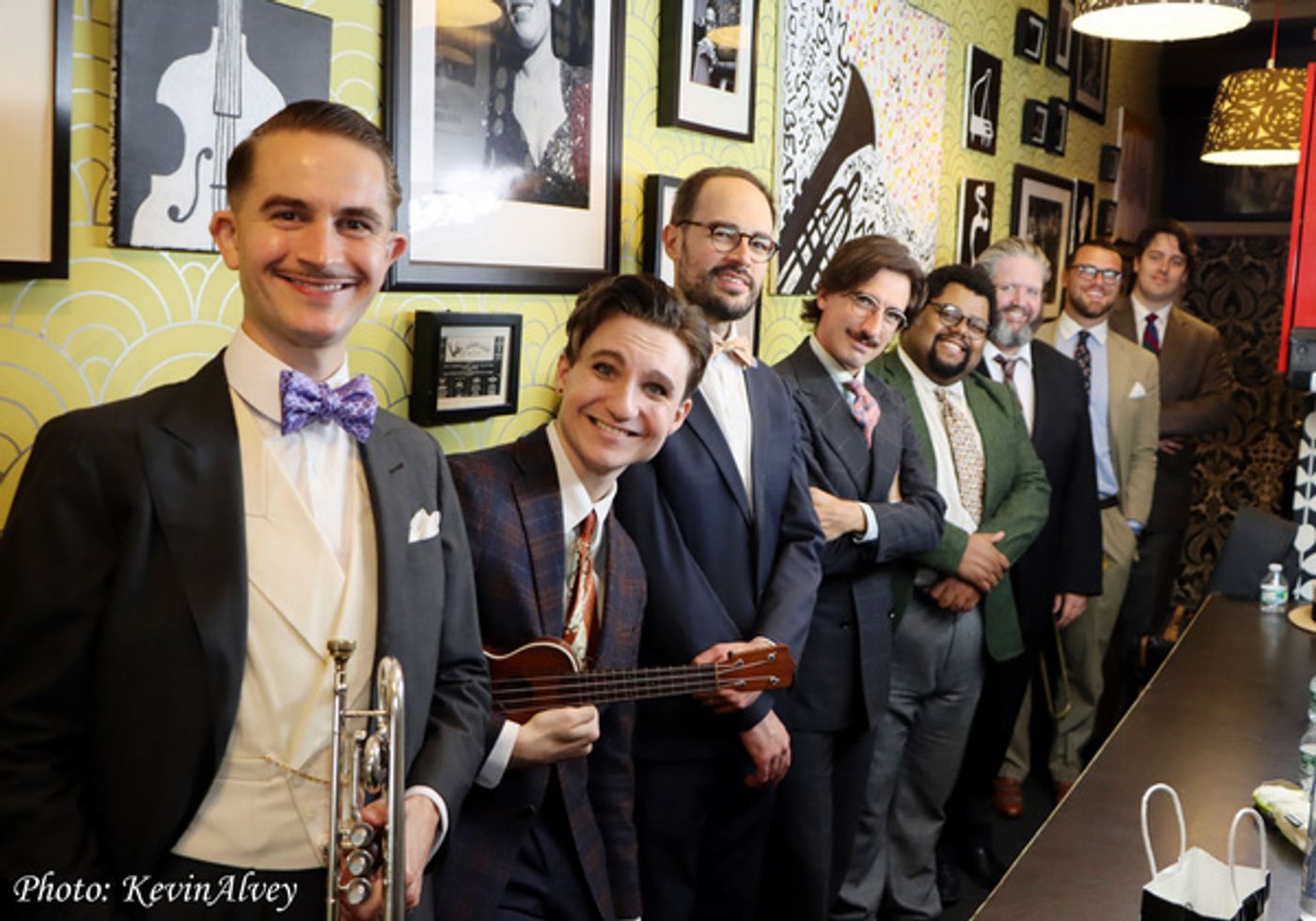 Photos: Bryce Edwards & Mike Davis Are a 'Hot Combination' at Birdland  Image