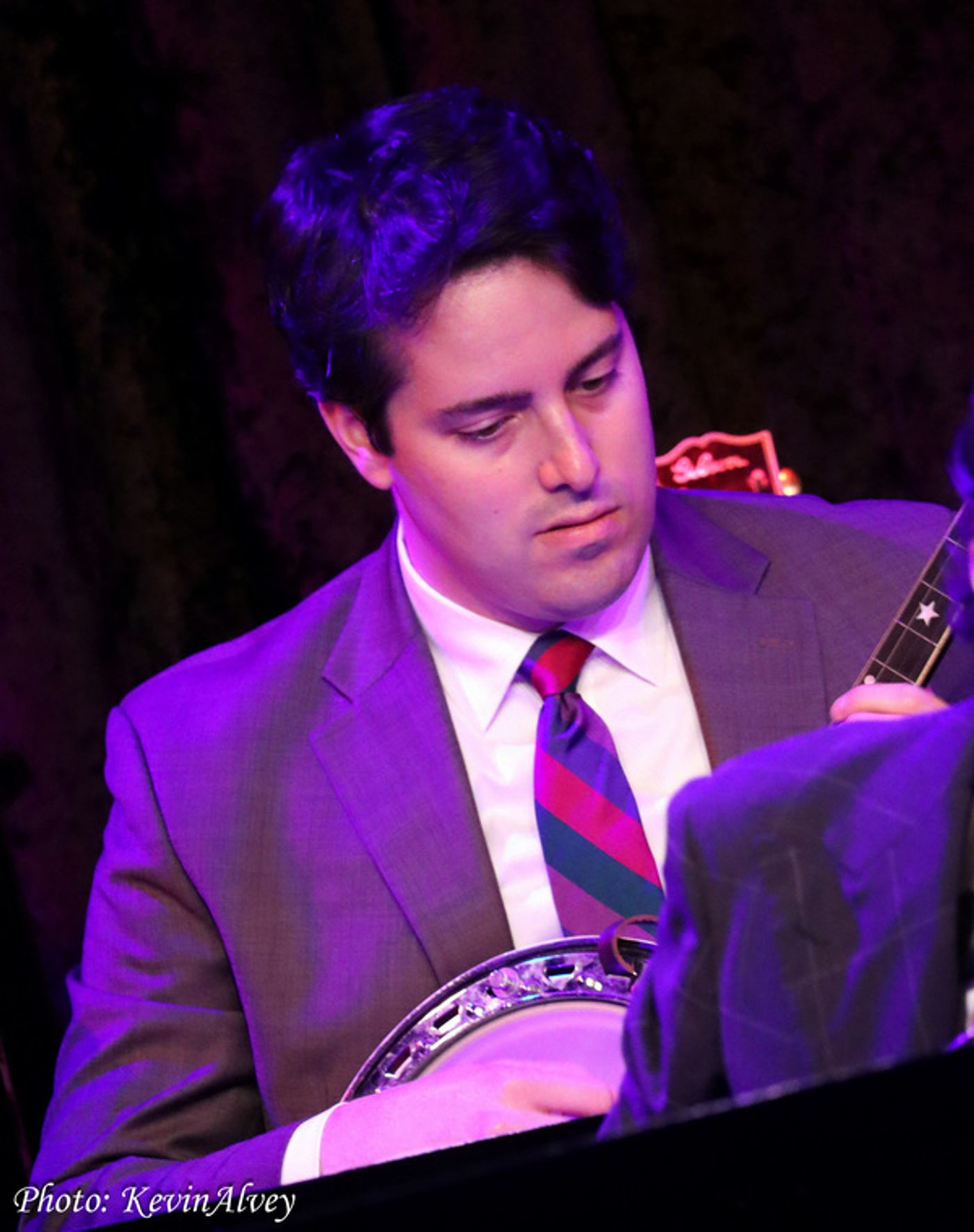 Photos: Bryce Edwards & Mike Davis Are a 'Hot Combination' at Birdland  Image