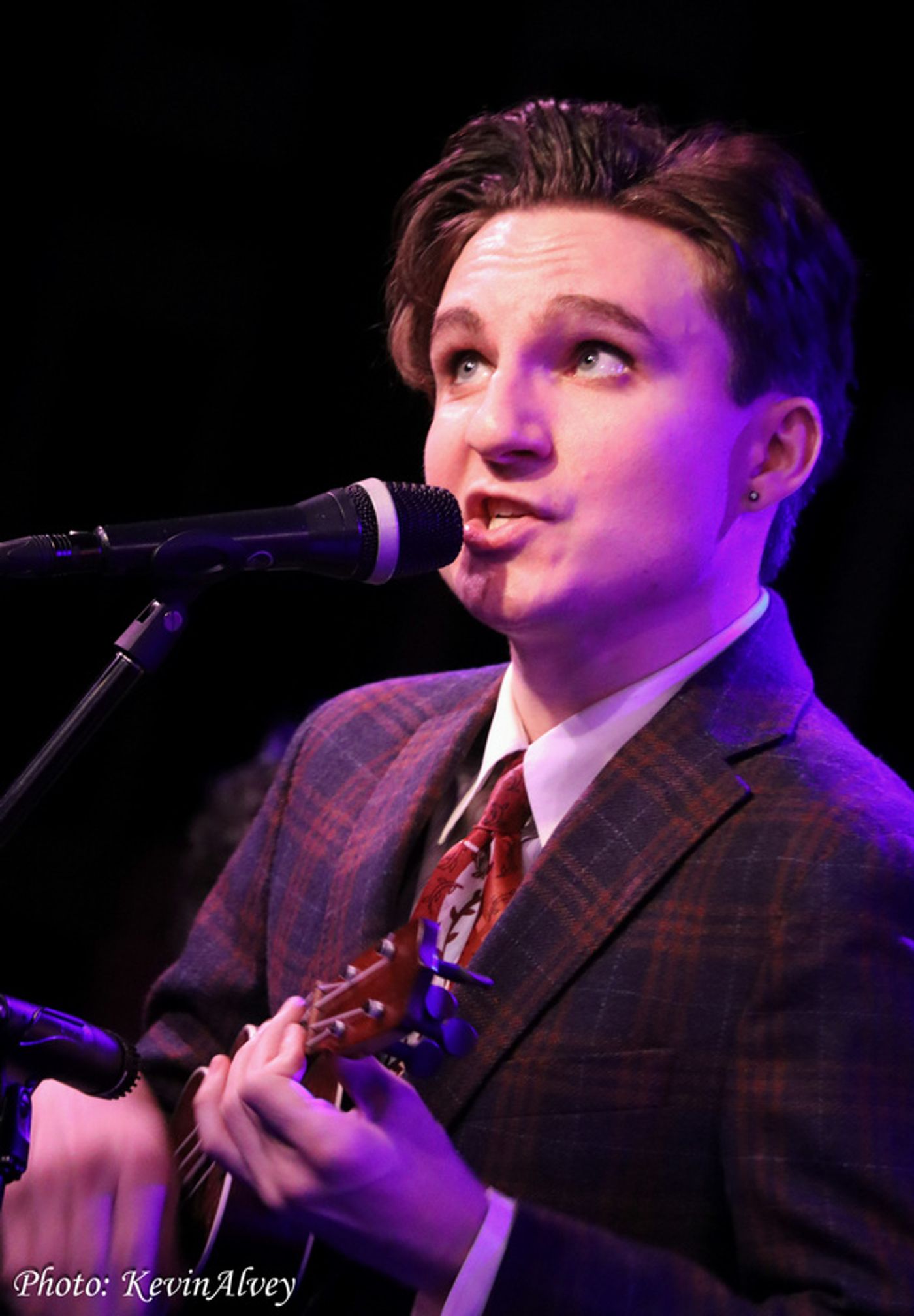 Photos: Bryce Edwards & Mike Davis Are a 'Hot Combination' at Birdland  Image