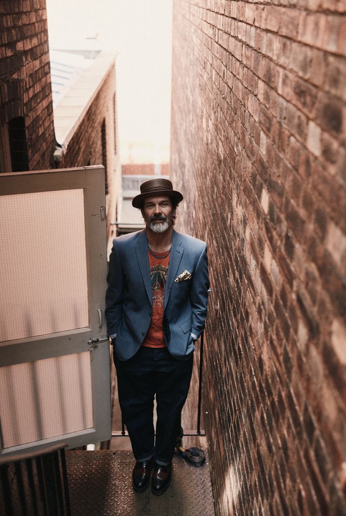 Photos: Behind the Scenes With STEREOPHONIC's UK Cast — photo 14 of 24